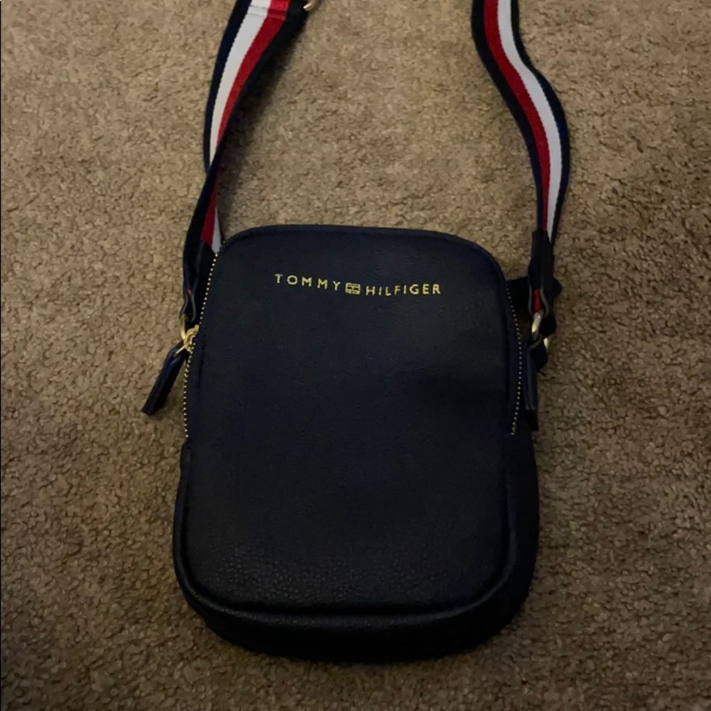 Real Tommy Hilfiger crossbody Bag